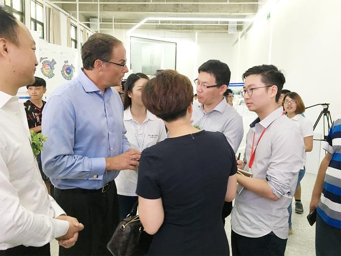 北京陪同口譯服務(wù)費(fèi)多少錢尚語(yǔ)翻譯公司